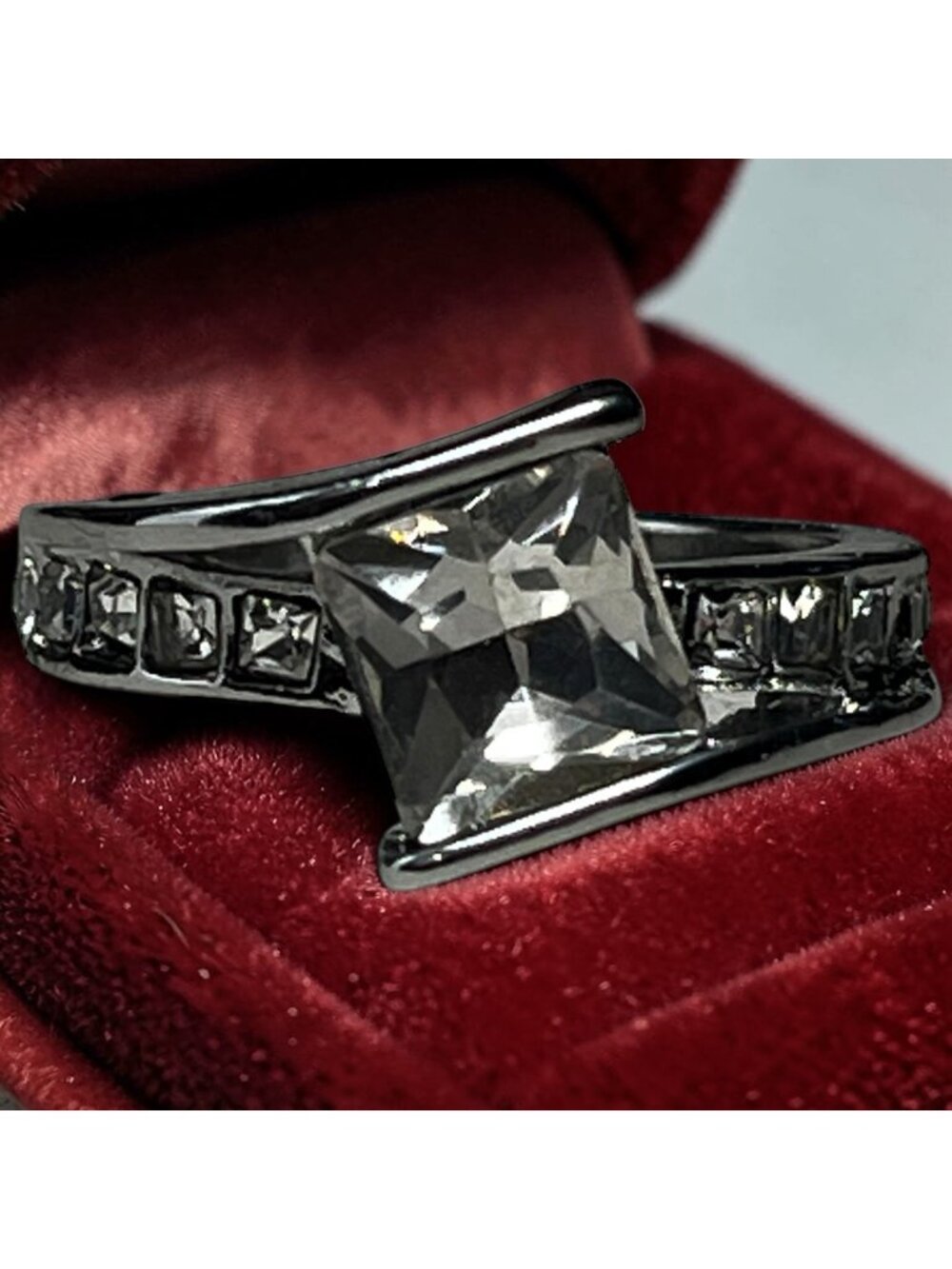 Silver Tone Large Clear Stone Ring Princess Cut Channel Set Size 9.75